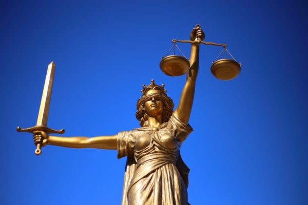 Article 9 du Code civil : droit au respect de la vie privée